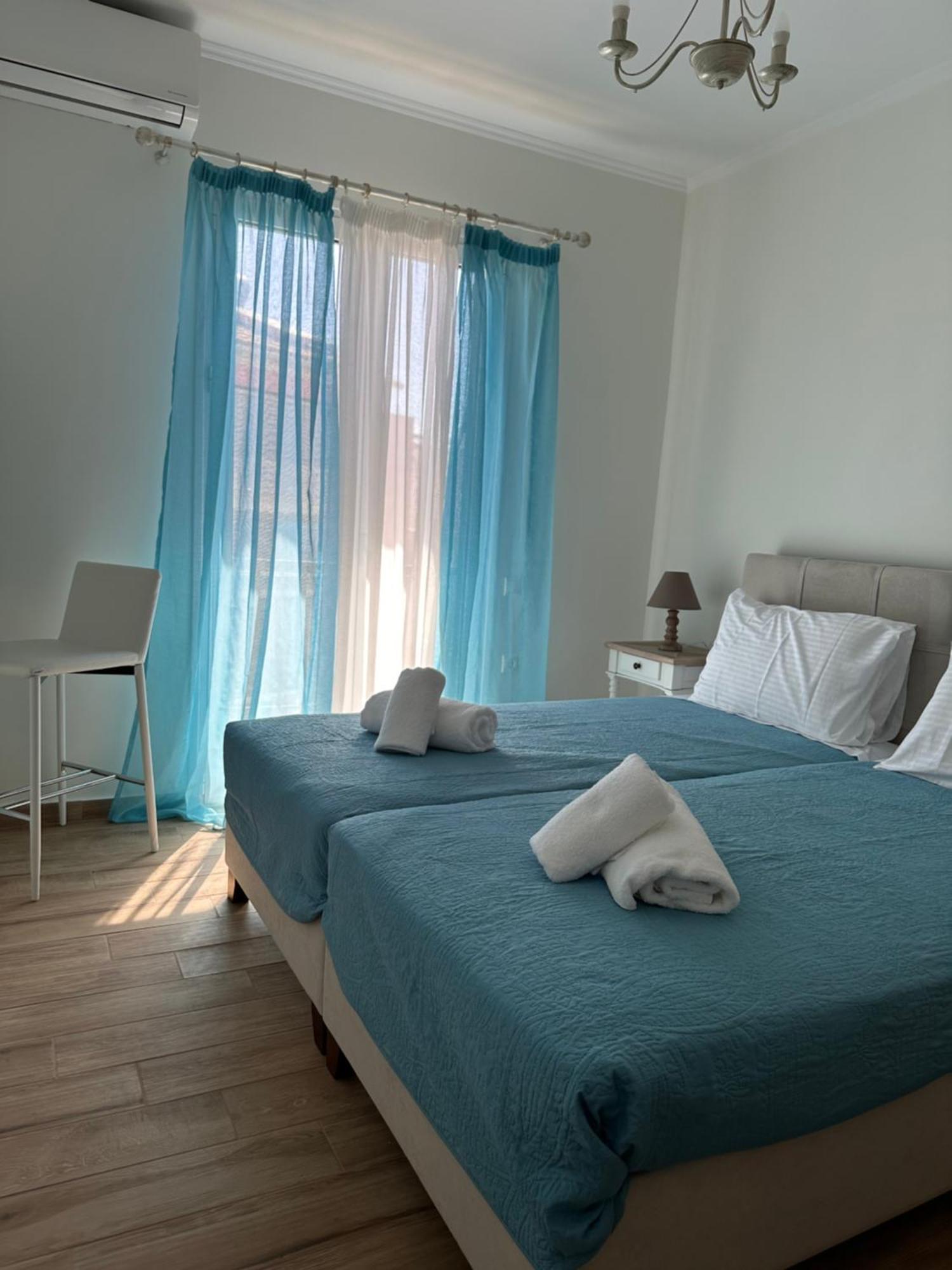 Alexandras Mon Repo * Corfu (city)
